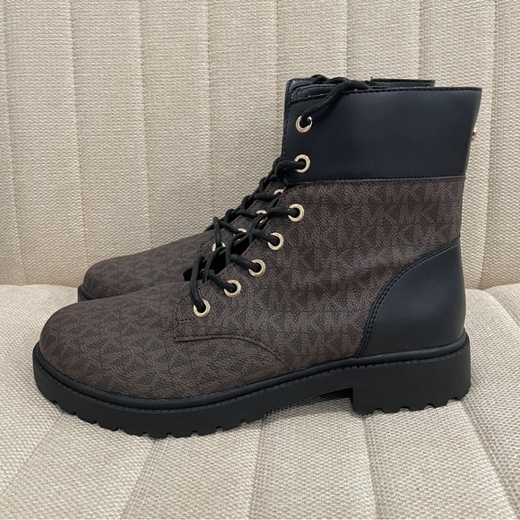 NEW Michael Kors Alistair Signature‎ Logo Leather Ankle Boots Women Size 10 Moto - Picture 1 of 8